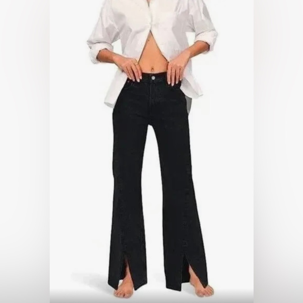 Abercrombie & Fitch - The 90s relaxed high rise jean. Curve Love size 30 10R